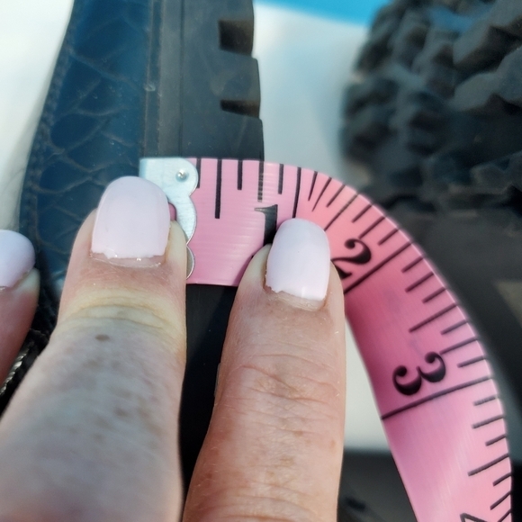 Boohoo faux croc black platform lug boots US 9 - Picture 11 of 12